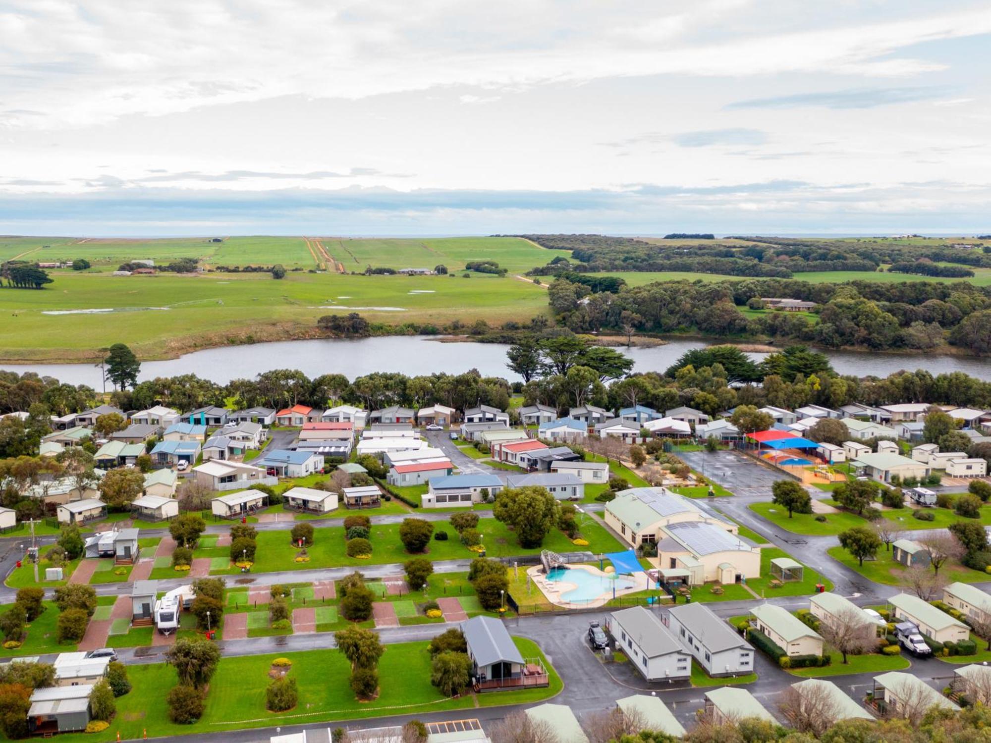 Nrma Warrnambool Riverside Holiday Park Экстерьер фото